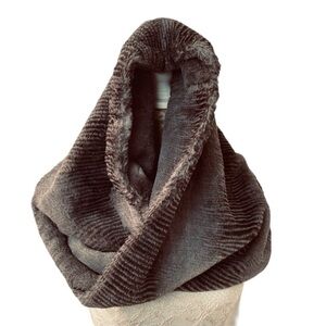 Faux Fur Infinity Winter Scarf. Gray/Brown.